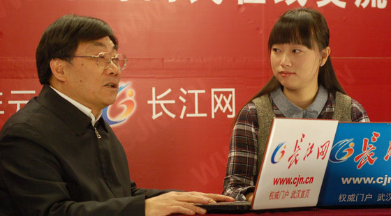 武汉市政协主席吴超与网民在线交流