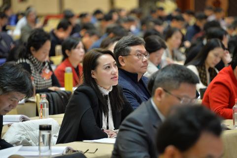 12位政协委员围绕三化大武汉建设等热点议题作大会发言