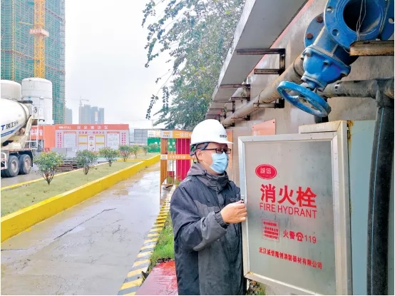 武汉中央商务区集团时刻绷紧“安全弦” 管理养护储备地块 实现安全生产“零伤亡”