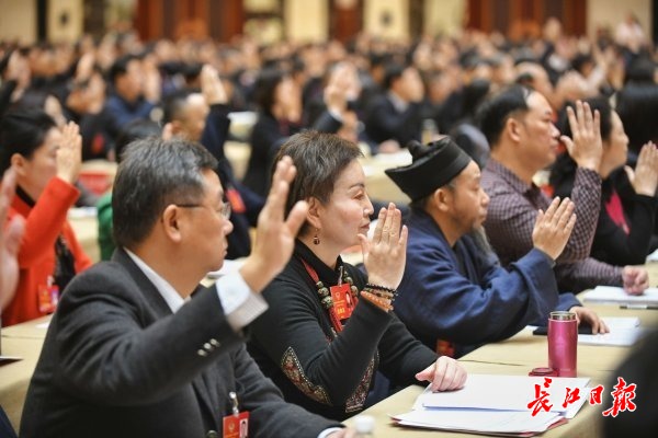 点击查看高清原图 点击查看高清原图